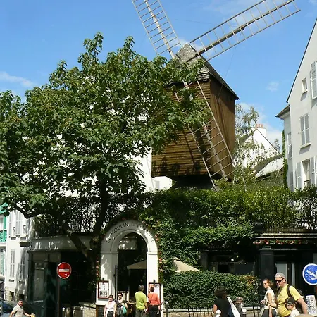 Abbesses Montmartre Apartment-3